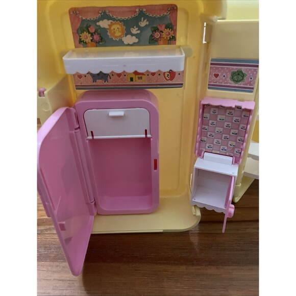 1995 Cabbage Patch Kids Love N Go Travel Kitchen playset by Mattel - Picture 14 of 16